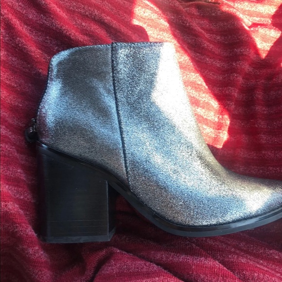 Anthropologie A over A Brook Ankle Boots Booties - Picture 3 of 8